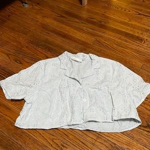 Powder blue cropped eyelet button up top